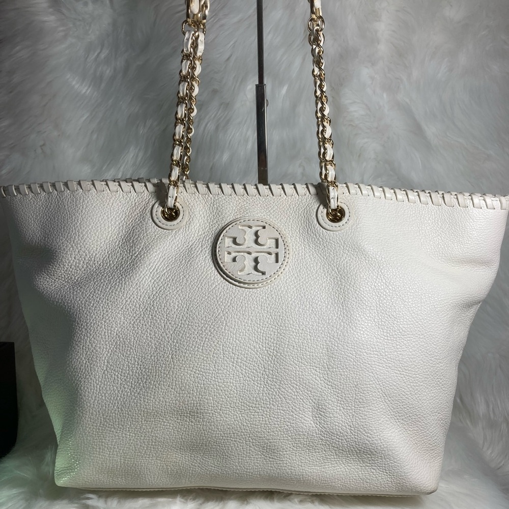 GUC Tory Burch Marion East/West White Pebbled Leather Tote Bag Gold Chain Straps
